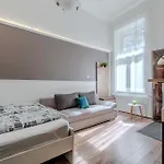 Mirage Vaci Street Apartment