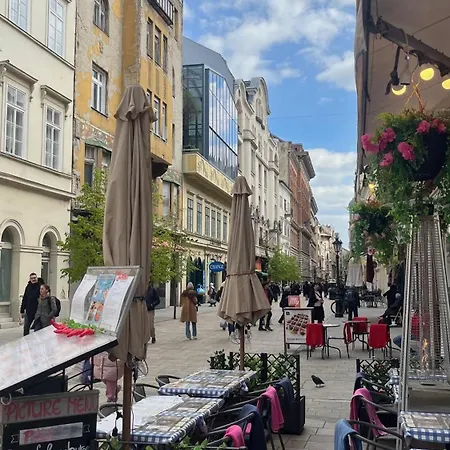 Mirage Váci Street